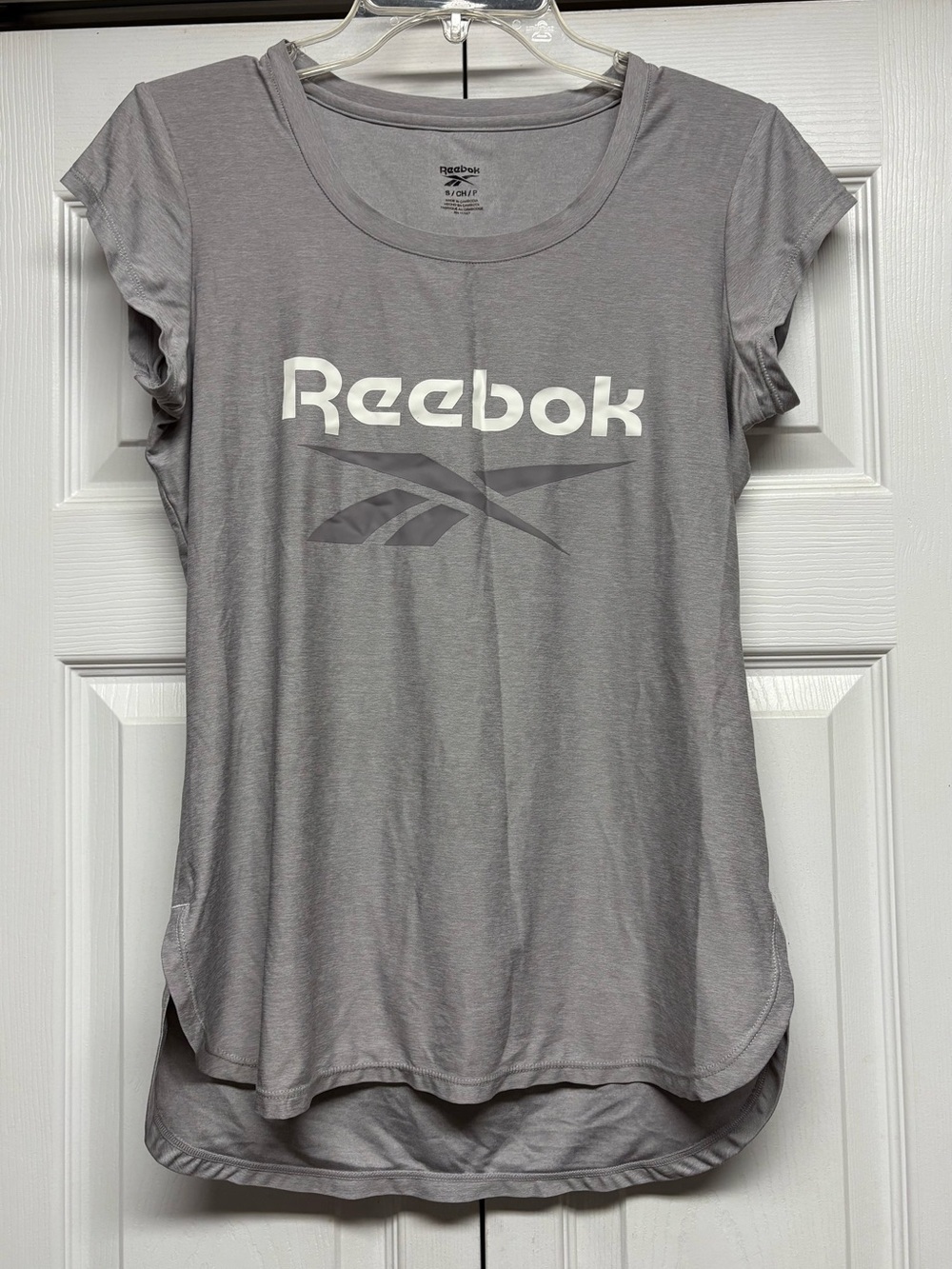 Reebok Women's Light Gray Logo Short Sleeve Tee